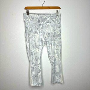 Lululemon Jasmine White Multi 21” Train Times Crop Leggings